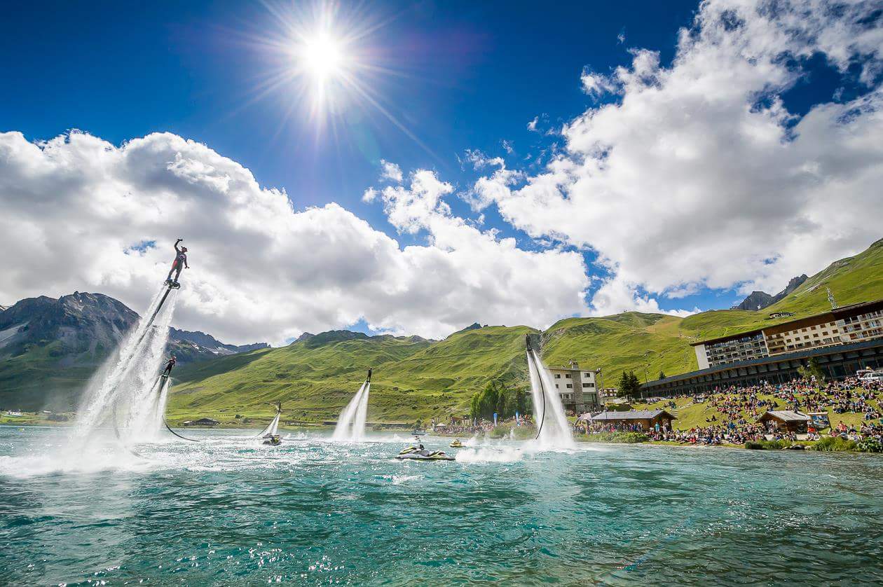 Flyboard-Show auf dem Wasser — Foto 7